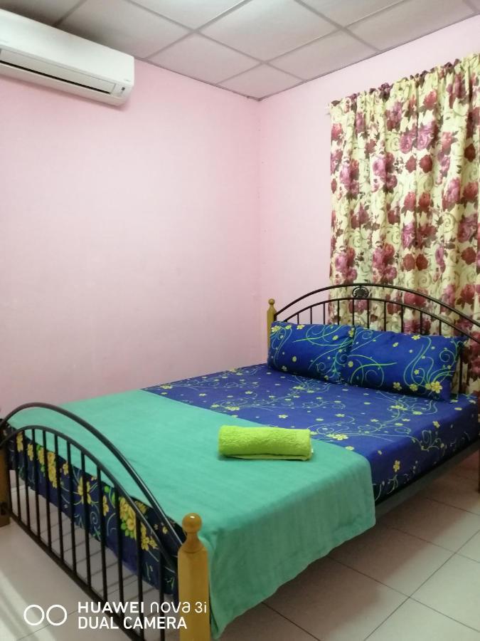 Layla Inn باتو باهات المظهر الخارجي الصورة