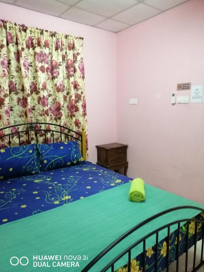 Layla Inn باتو باهات المظهر الخارجي الصورة