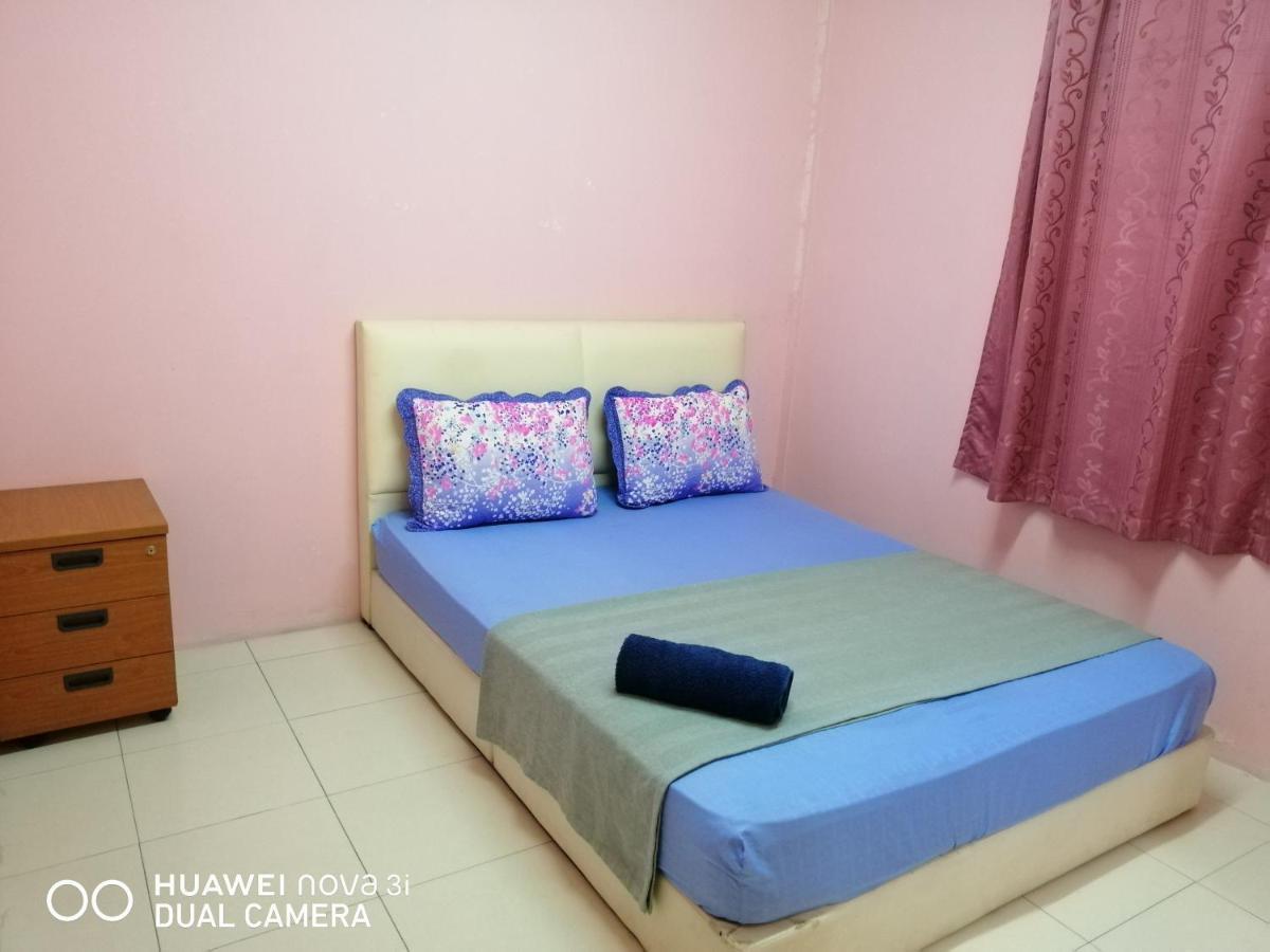 Layla Inn باتو باهات المظهر الخارجي الصورة