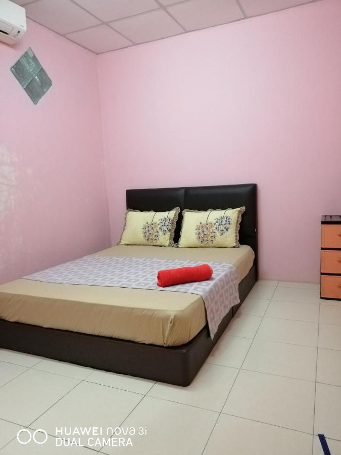 Layla Inn باتو باهات المظهر الخارجي الصورة